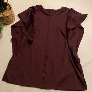 Worthington flutter sleeve top burgundy